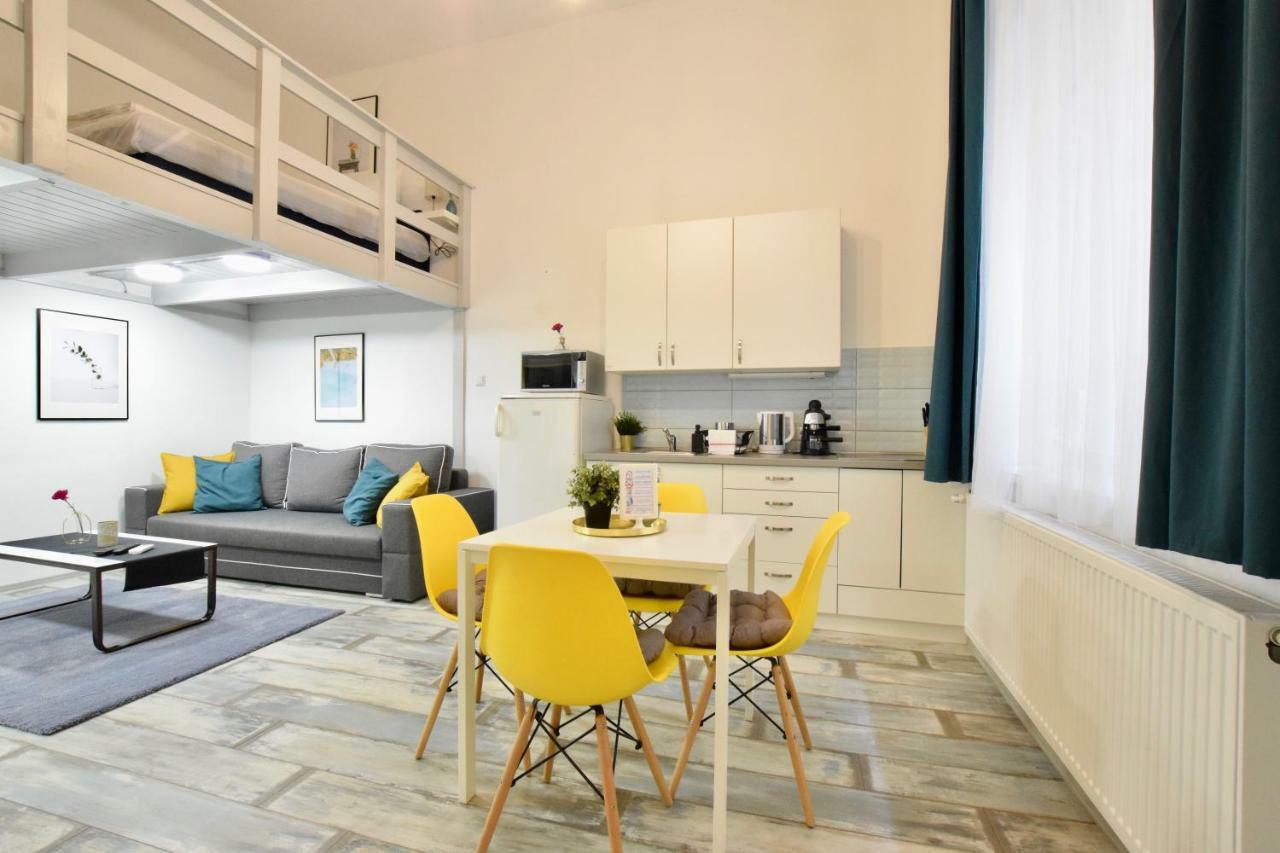 Standard Apartment By Hi5 - Akacfa 59 Boedapest Buitenkant foto