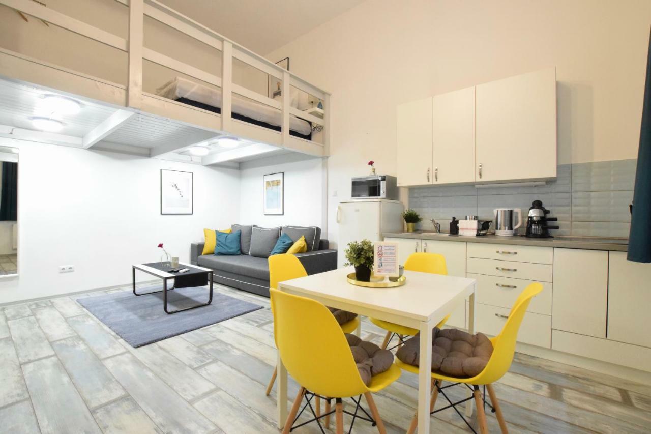 Standard Apartment By Hi5 - Akacfa 59 Boedapest Buitenkant foto